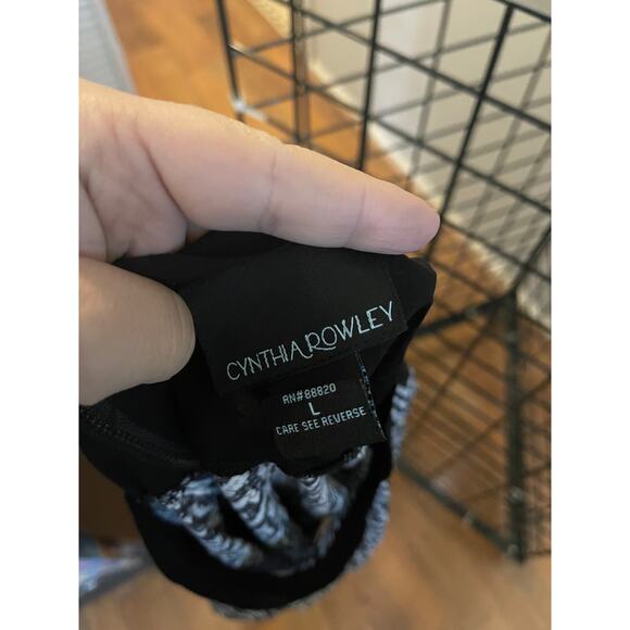 Cynthia Rowley Black and White Patterned Top Sz L - Picture 2 of 3